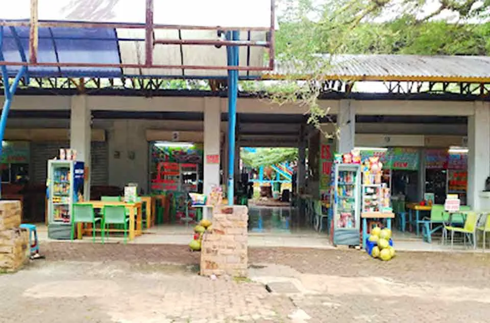 pilihan tempat makan di Ragunan