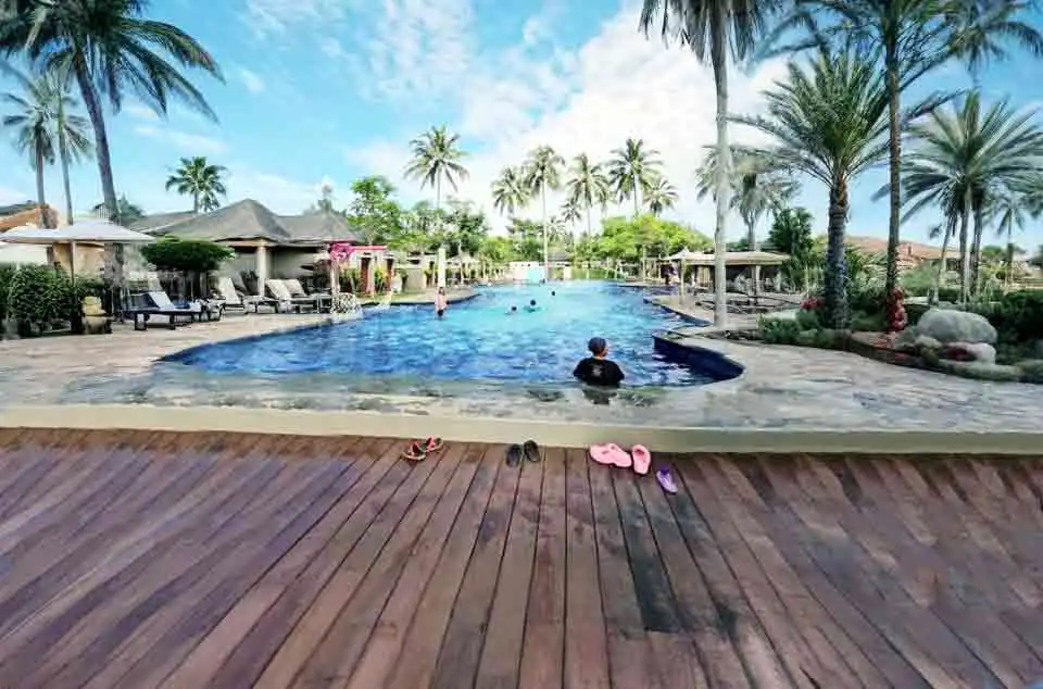 rekomendasi resort keluarga di Pangandaran