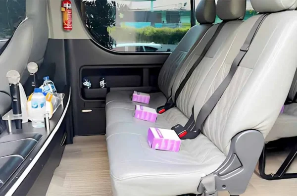 sewa Hiace Depok murah untuk keluarga