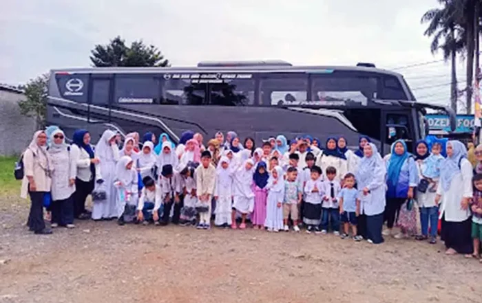 sewa bus di Depok murah