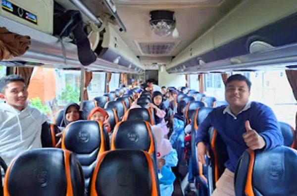 sewa bus di Tangerang 59 seat terbaru