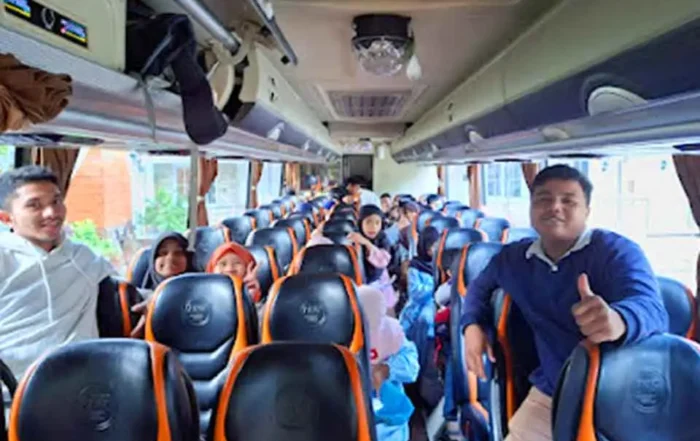 sewa bus di Tangerang 59 seat terbaru