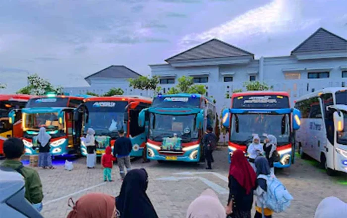 sewa bus medium Bogor murah