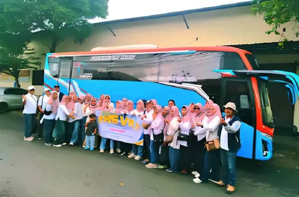 sewa bus pariwisata Jakarta ke Puncak Bogor