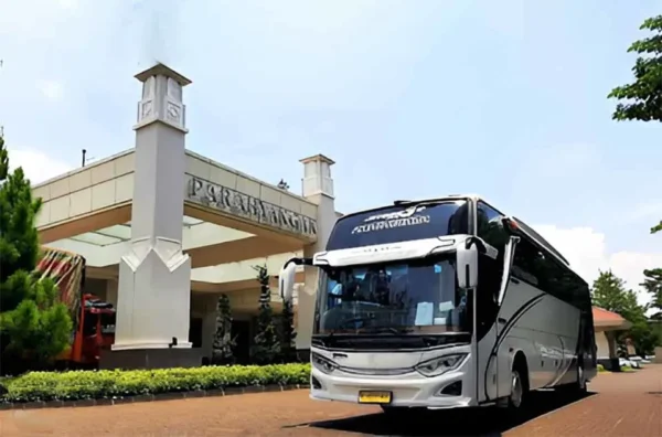sewa bus pariwisata eksekutif Tangerang