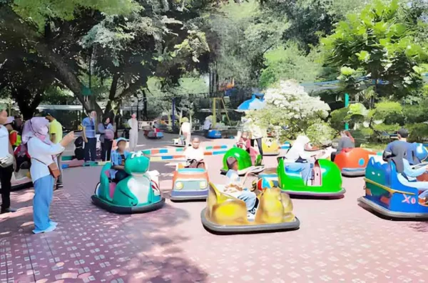 spot foto keluarga terbaik di Ragunan