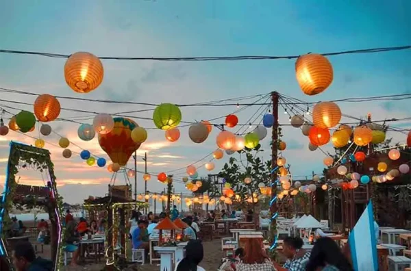 spot foto sunset di bamboo cafe