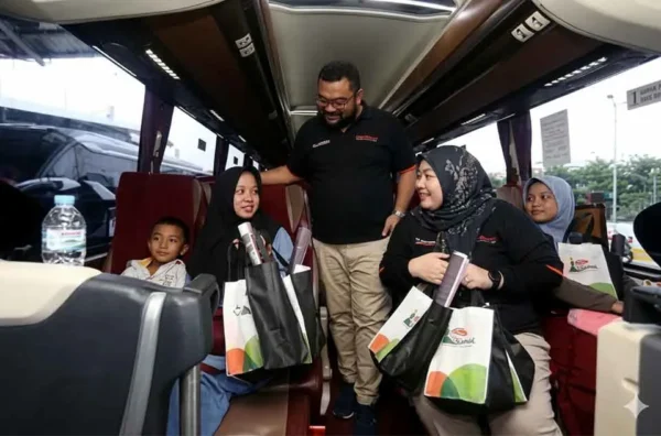 etika naik bus pariwisata rombongan