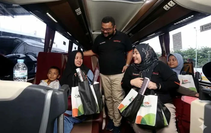 etika naik bus pariwisata rombongan