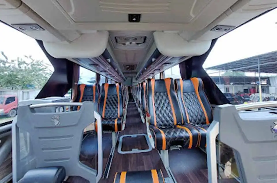 fasilitas bus pariwisata yang wajib ada