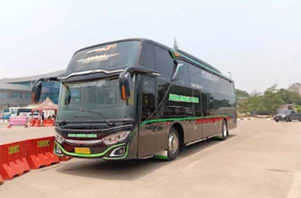 standar emisi Euro 4 dan Euro 5 bus pariwisata,