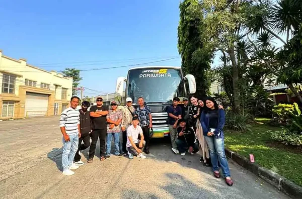 penyebab harga sewa bus ke Puncak Bogor berbeda
