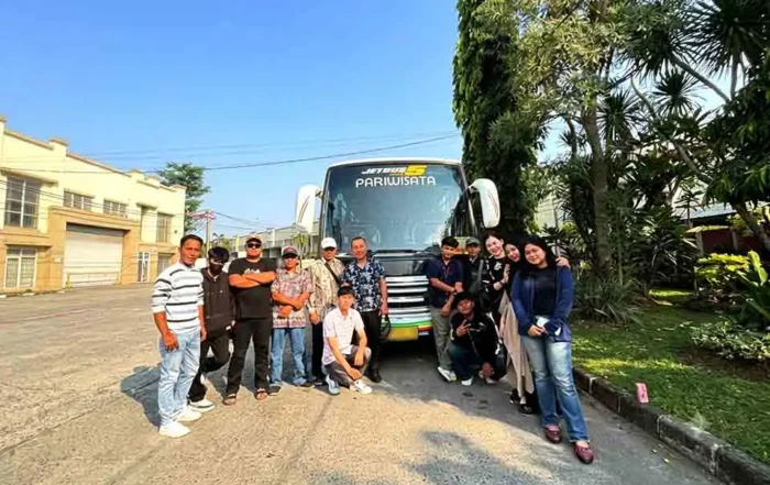 penyebab harga sewa bus ke Puncak Bogor berbeda