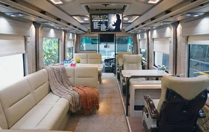 sewa bus pariwisata mewah Jakarta premium luxury