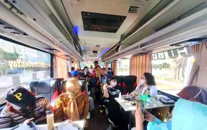 sewa bus premium executive Jakarta untuk staycation