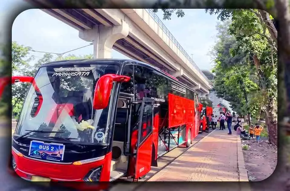 Alasan Sewa Bus Pariwisata Jadi Solusi Terbaik Liburan Kantoran di Jakarta
