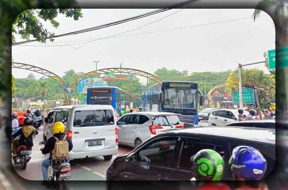 Pengalaman Perjalanan Rombongan ke Ragunan