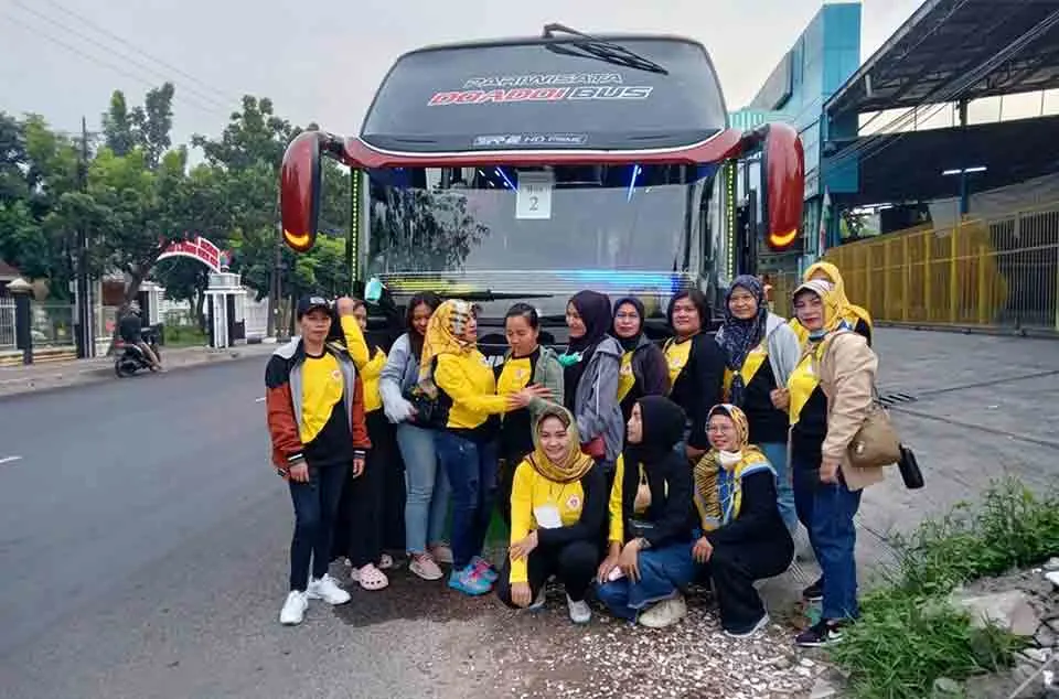 harga sewa bus pariwisata Bekasi murah terupdate