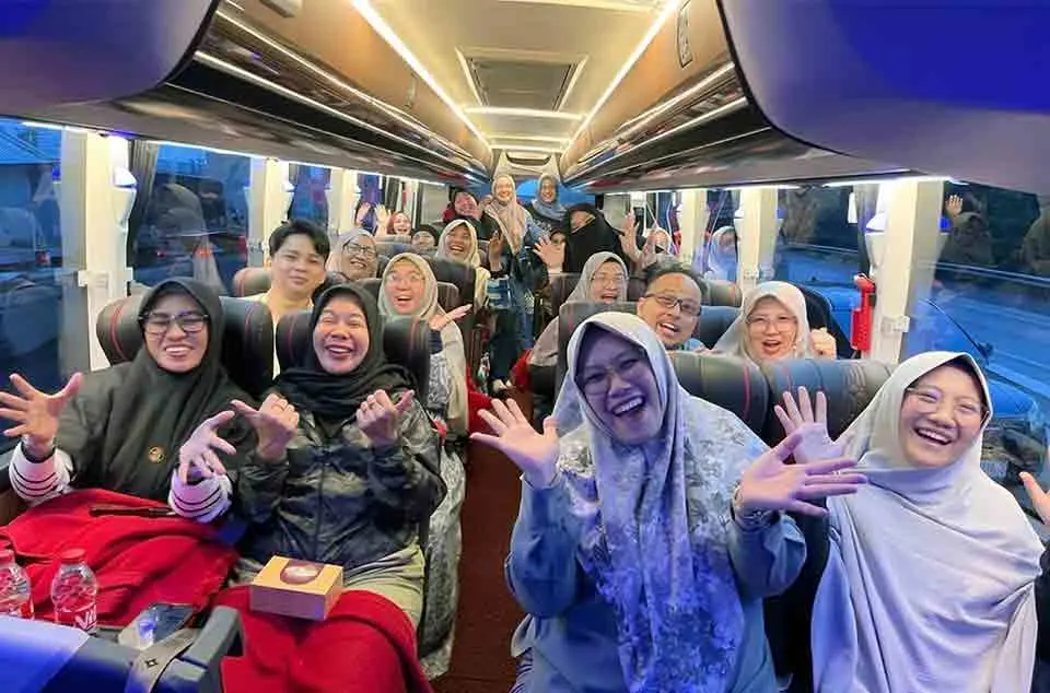 harga sewa bus pariwisata Tangerang untuk arisan