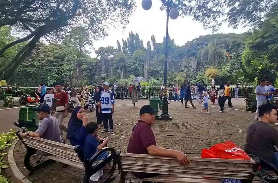 lokasi tempat istirahat teduh di dalam Ragunan