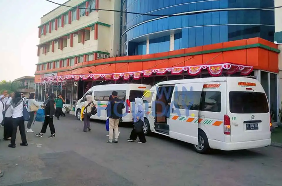 bus00011