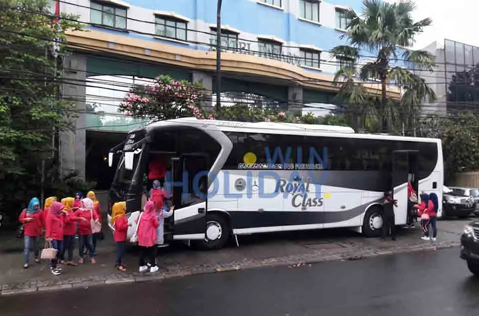 bus00035