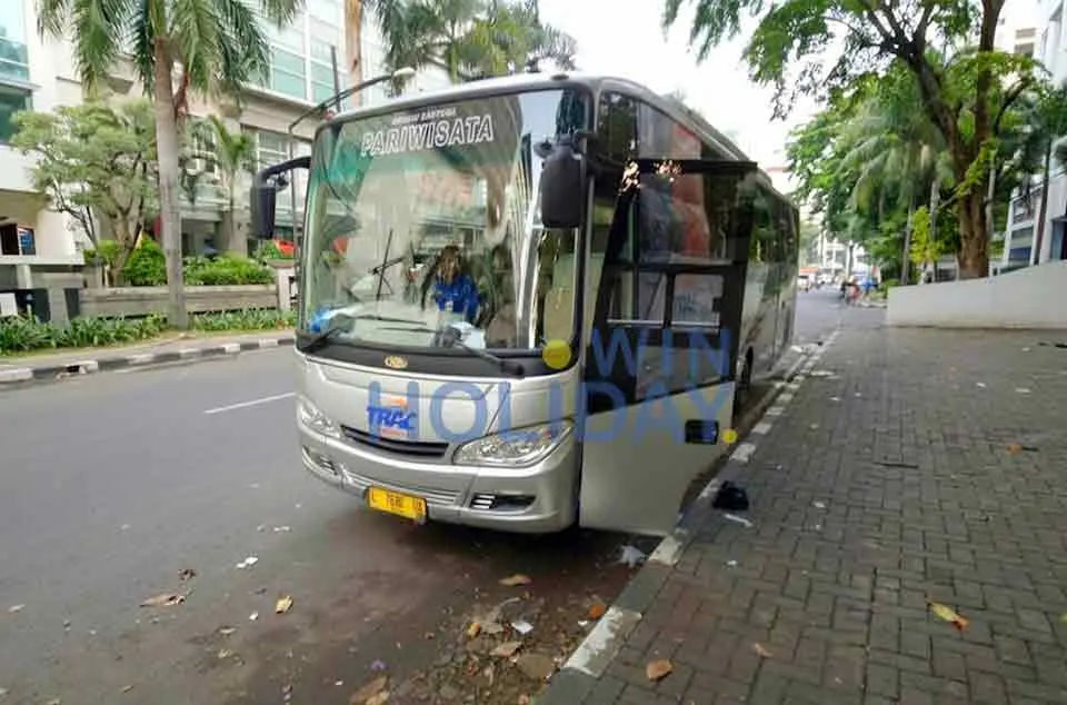 bus00076