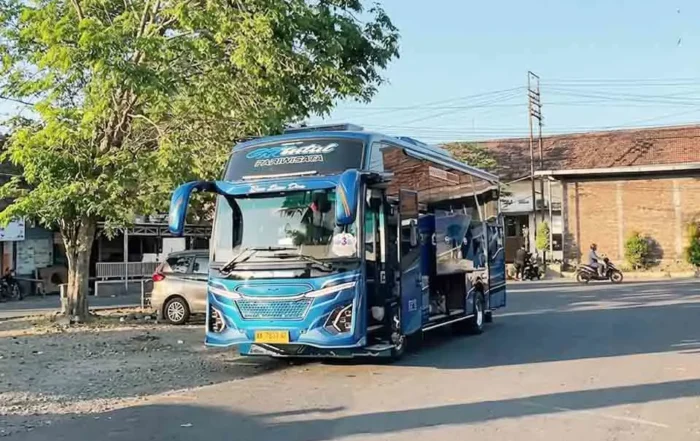 cara cek tahun pembuatan bus pariwisata Bekasi
