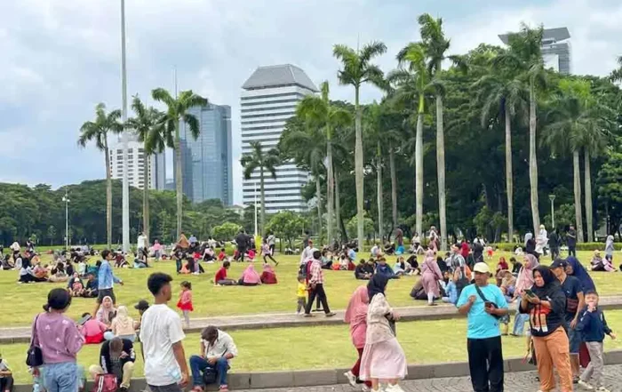 jam buka dan waktu terbaik berkunjung ke Monas
