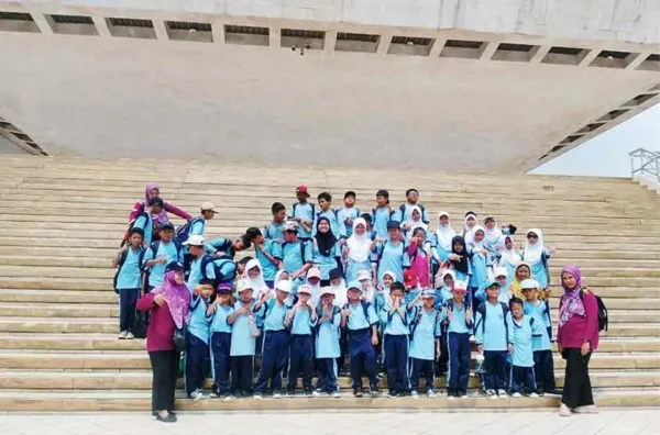 konsep study tour Monas interaktif dan modern