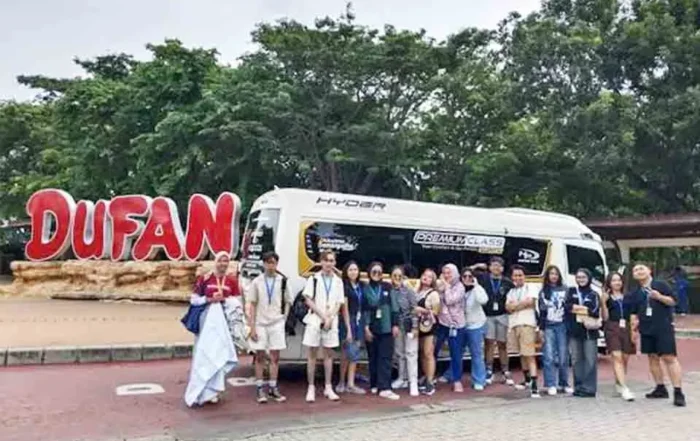 perbandingan akes kendaraan di Monas dan Ancol