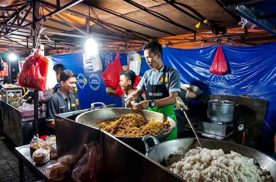 rekomendasi tempat makan legendaris dekat Monas