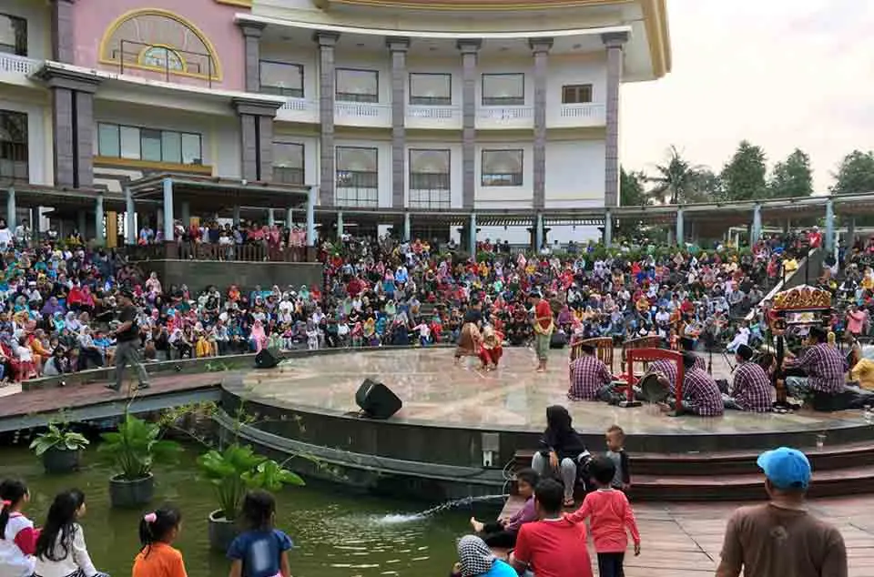 rincian itinerary tour Jakarta Selatan dan Ragunan