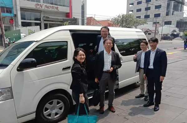 sewa bus kecil untuk rapat kantor Jakarta