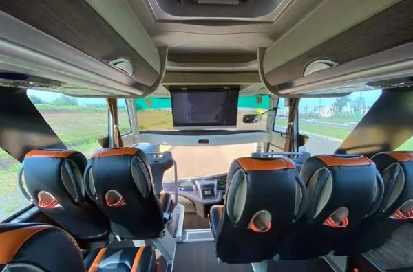 sewa bus pariwisata Depok dengan TV LED dan Wi-Fi