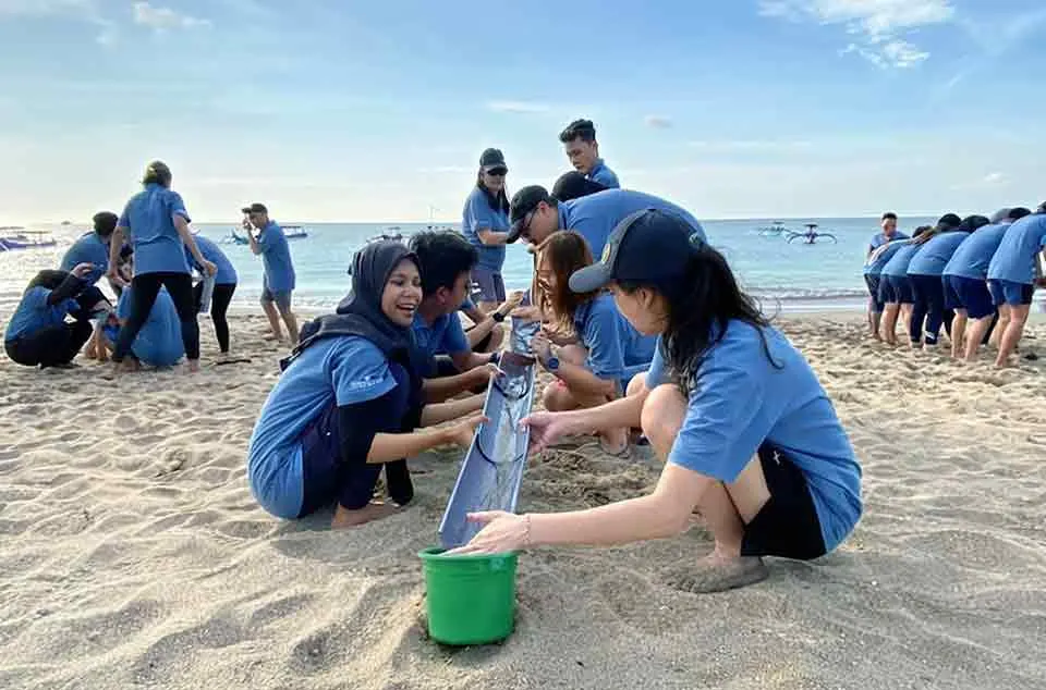 tips gathering perusahaan di Pantai Pangandaran