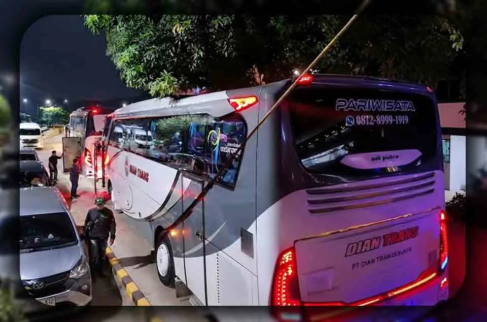 Sewa Bus Pariwisata Tangerang Murah