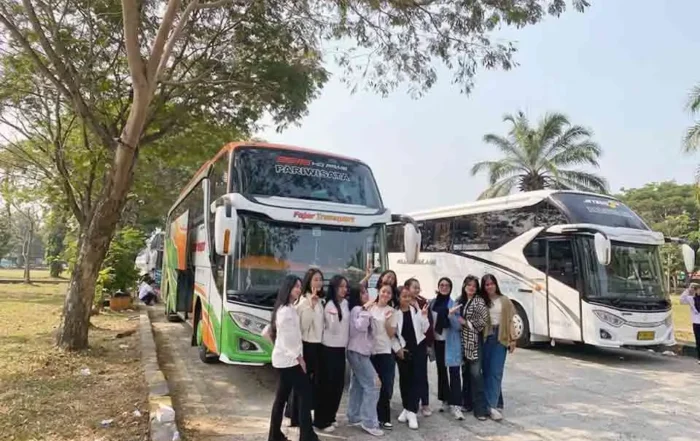 biaya sewa bus pariwisata eksekutif ke Pangandaran