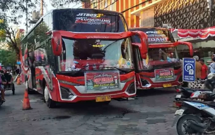 cara pesan bus pariwisata online terpercaya