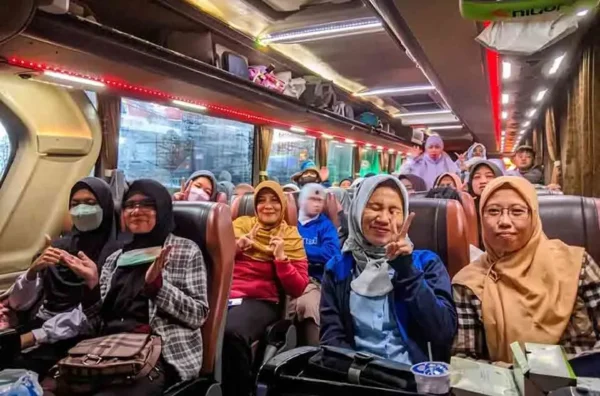 sewa bus pariwisata tangerang murah