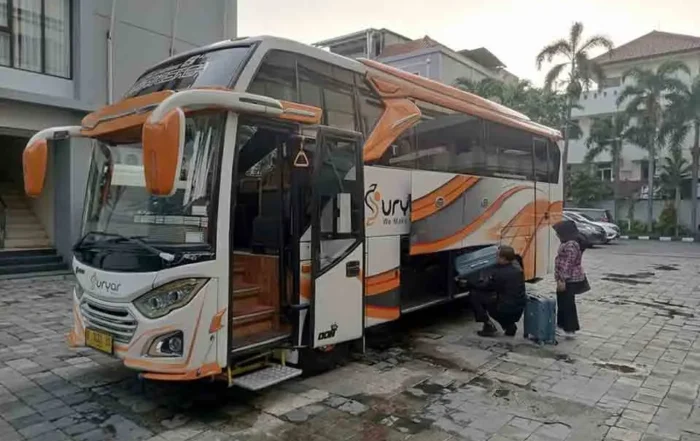 sewa bus pariwisata untuk rombongan pengantin